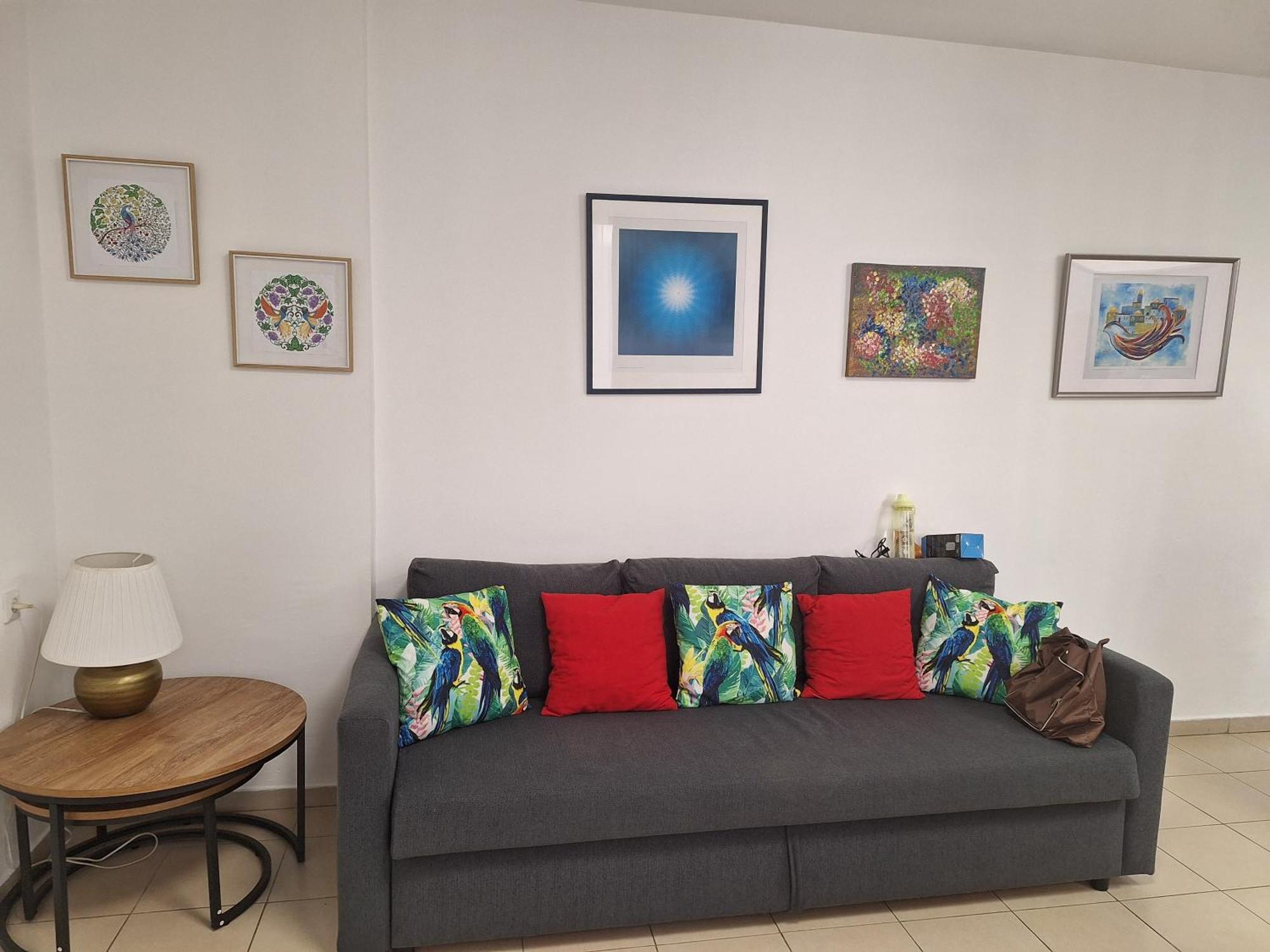 Amazing Apartment For 3 Guests Steps From The Beach Netanya Eksteriør billede